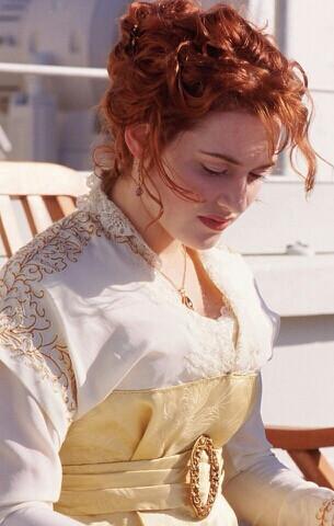 20多年前的《泰坦尼克号》中女主角,真的貌美如花_露丝