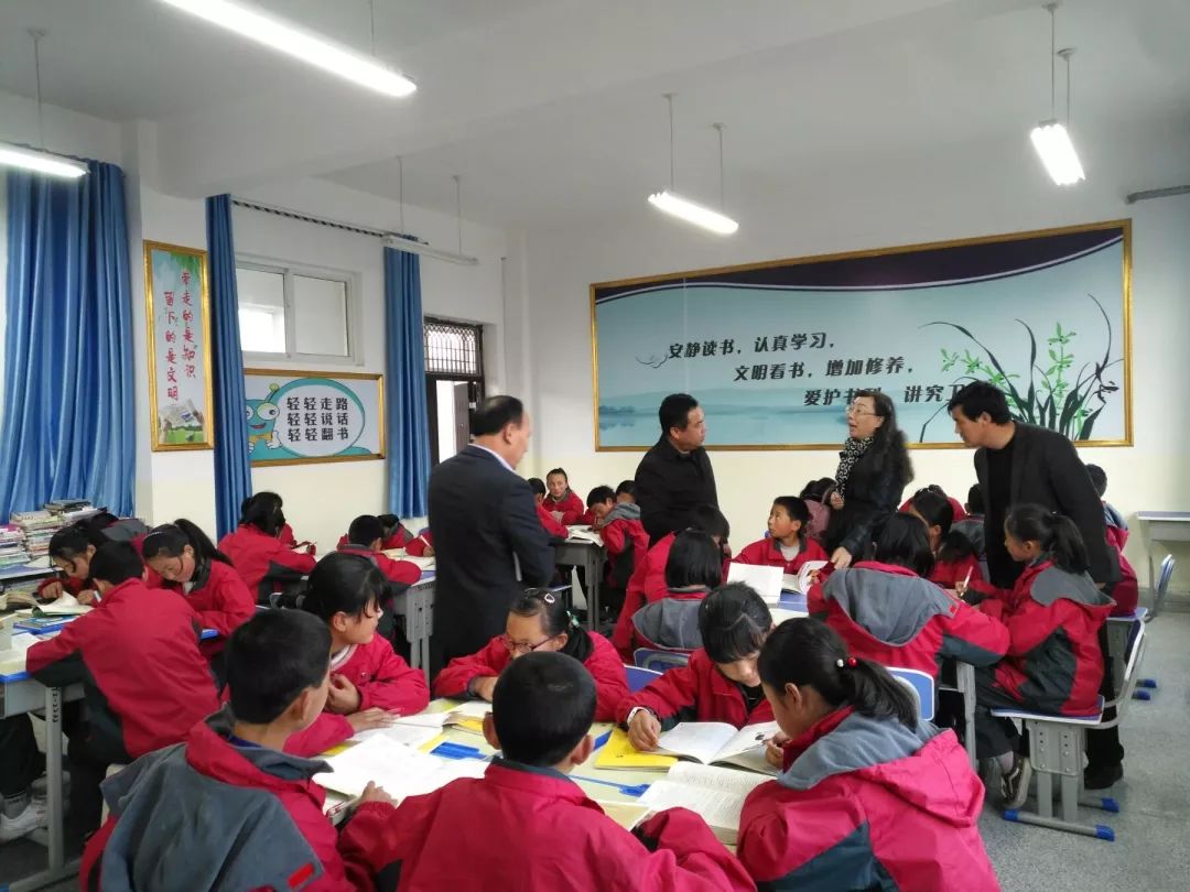 点亮生命——我校马廷芳校长与傅晓红老师赴甘肃省临夏州积石山县支教