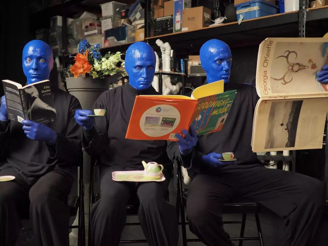 哇这些蓝色的人好酷