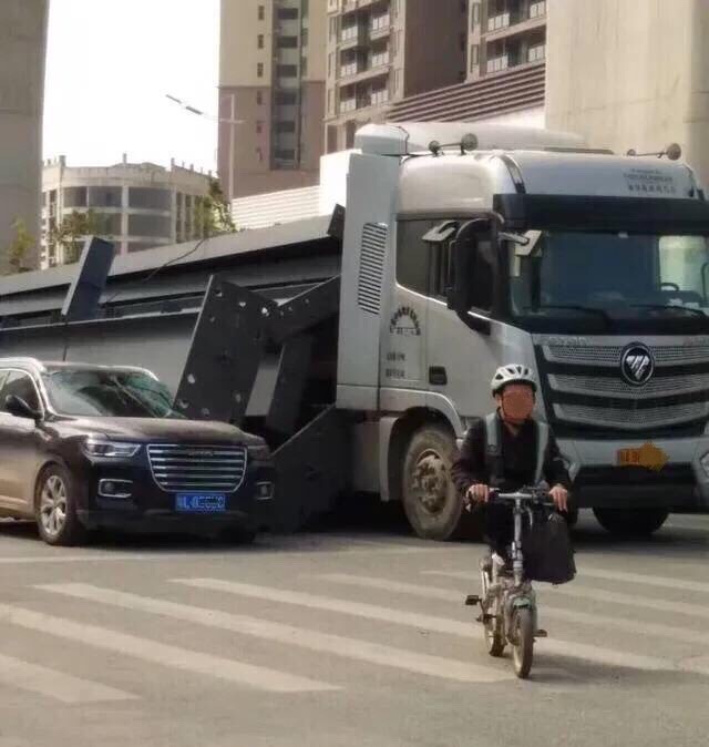 12时21分左右,在广州惠州市陈江街道白云山路与仲恺六路交汇路口处