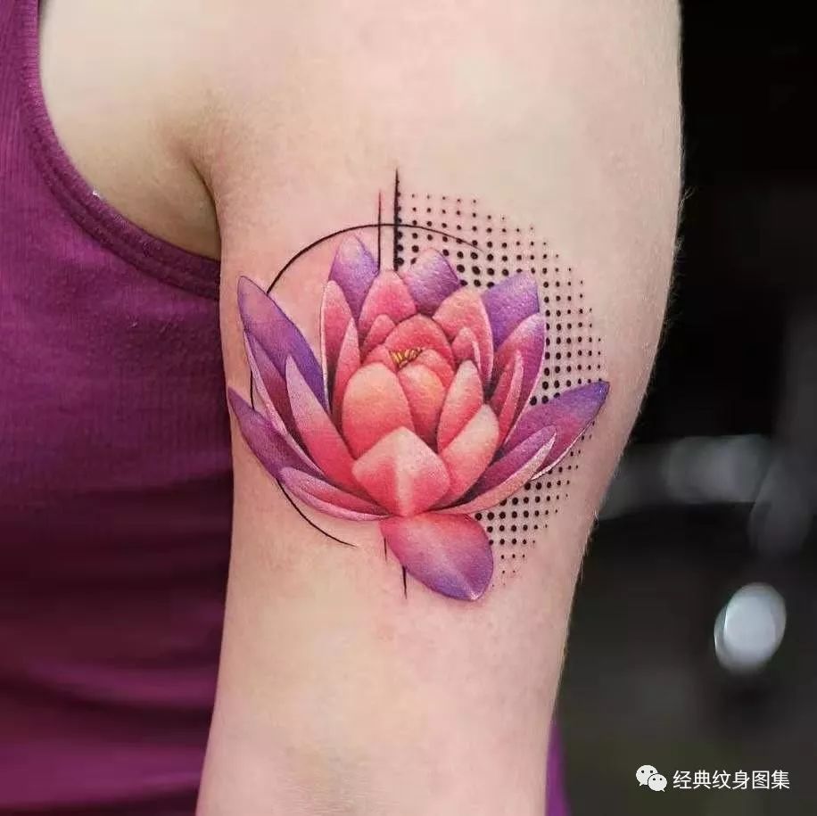 彩色花朵纹身素材