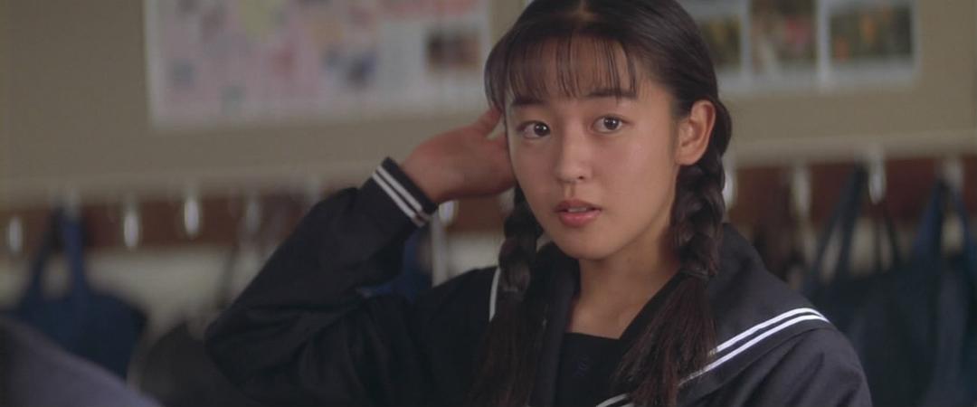 情书影评博子的情感浓郁而沉潜藤井树的心思收敛又飘忽