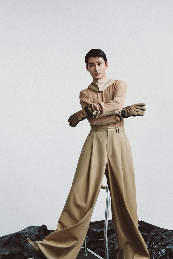 熊梓淇新专辑预热曲石榴裙上线新锐风格引发热潮