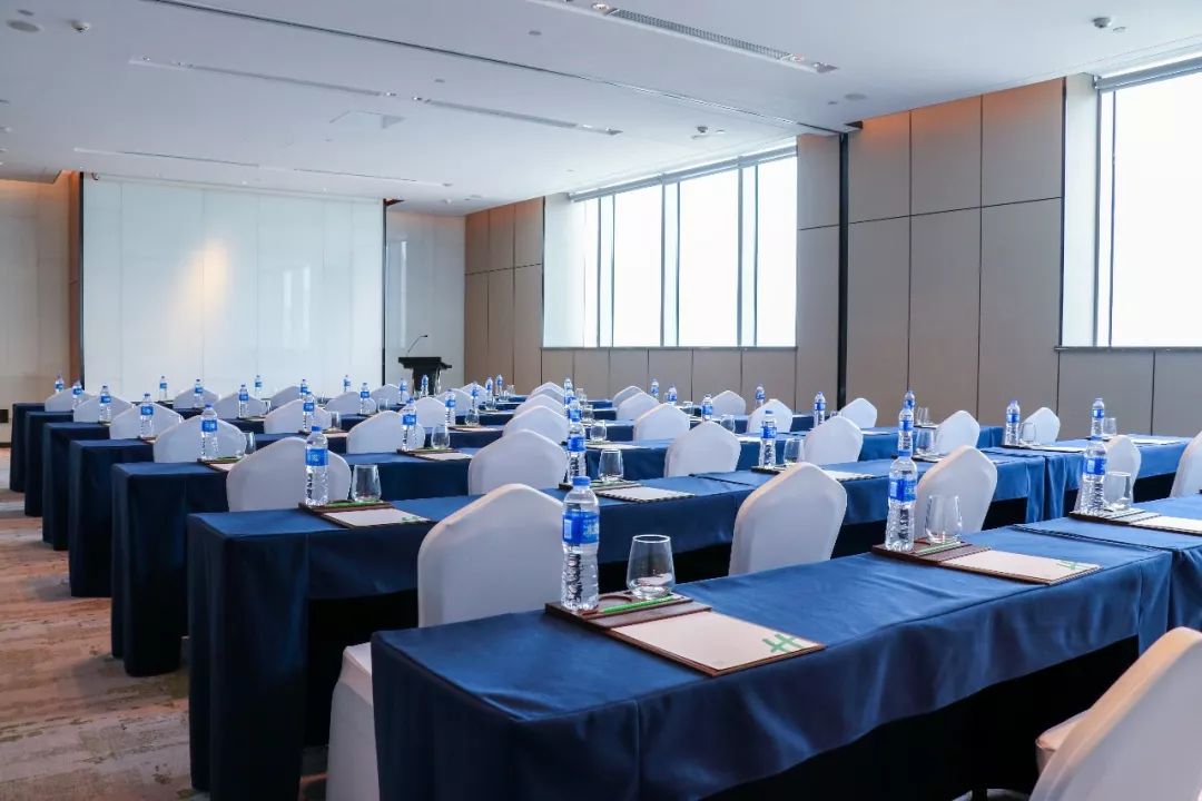 假日旅行新选择杭州龙湖滨江天街假日酒店开业特惠一站式体验吃喝玩乐