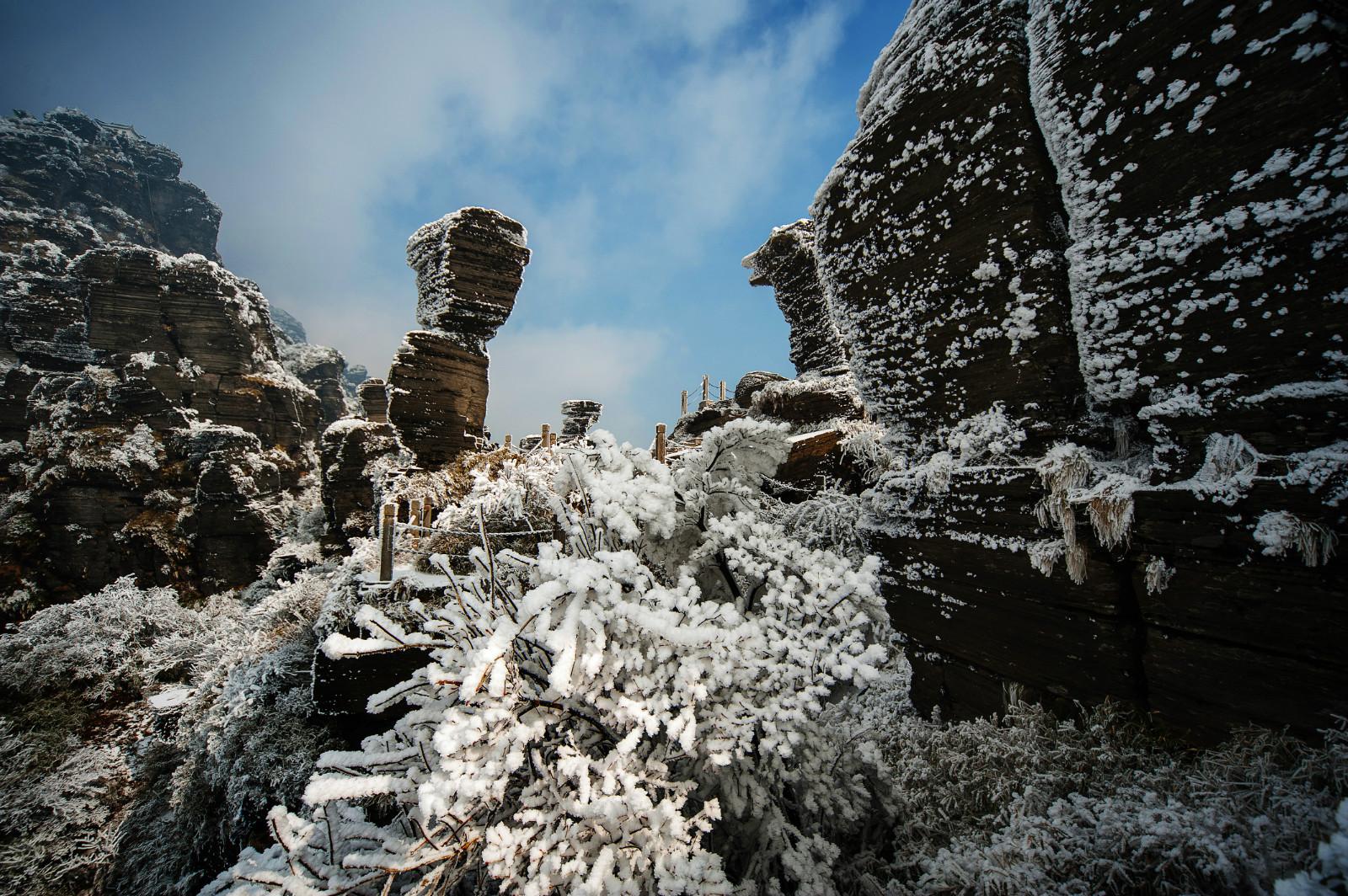 梵净山在冬天的世界美得任性