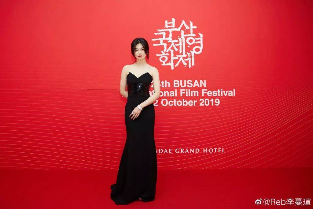 李曼萱 来自搜狐网