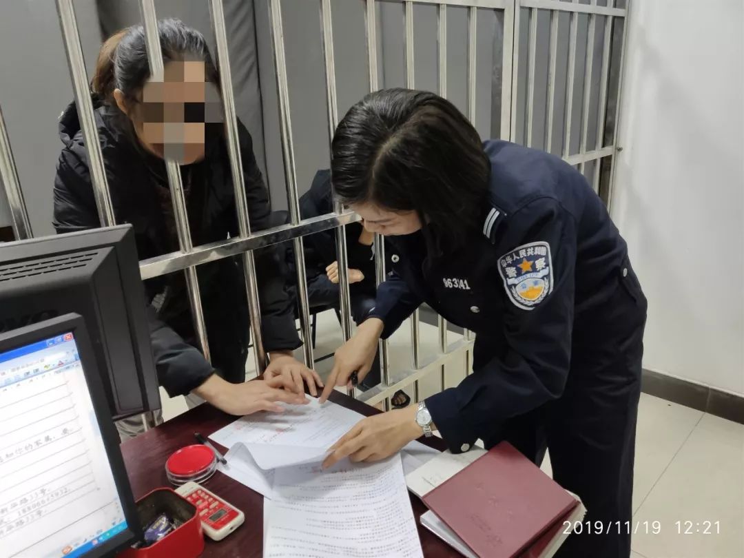 广西一女子无证驾驶电动车被拘交警称