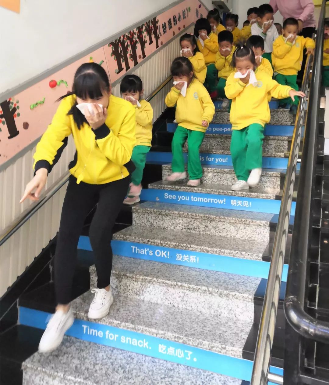 有备无患安全相伴三水区冠华幼儿园安全演练活动