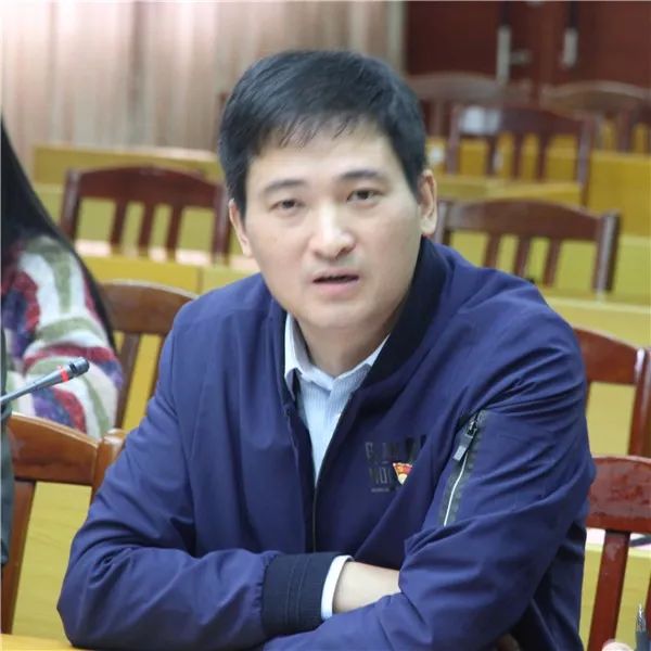 青年干警们都这么说会上市中院党组书记,院长候选人邓建辉围绕"为什么