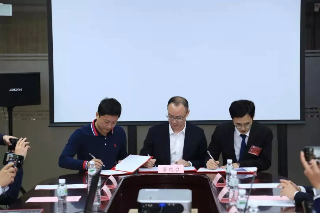 潮州市余鸿纯副市长欢迎蔡文川会长率领的深圳潮创会访问团一行