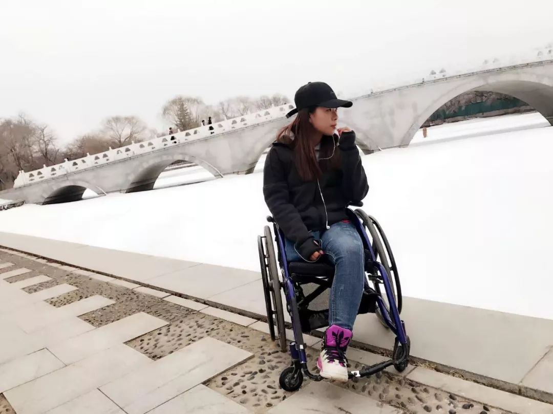 她15岁截肢21岁拿轮椅篮球世锦赛季军23岁又拿射箭全国冠军彪悍的人生