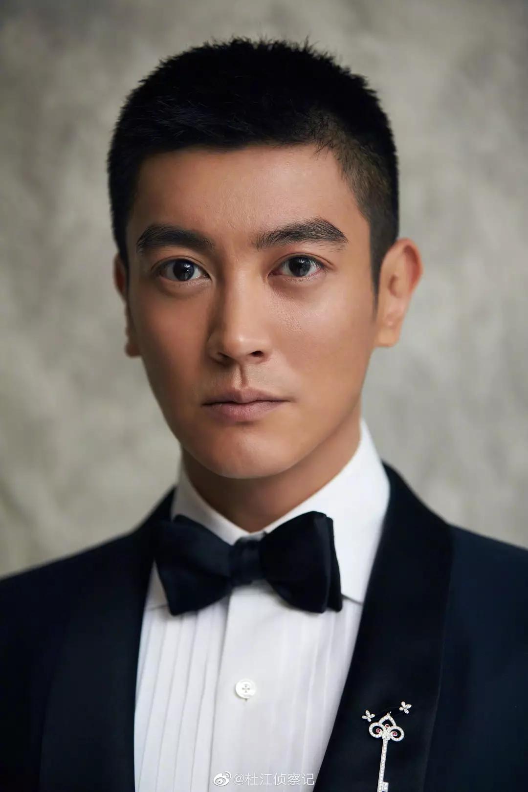 从霍思燕的老公一跃成为中国第五位百亿演员杜江秀完恩爱又秀实力