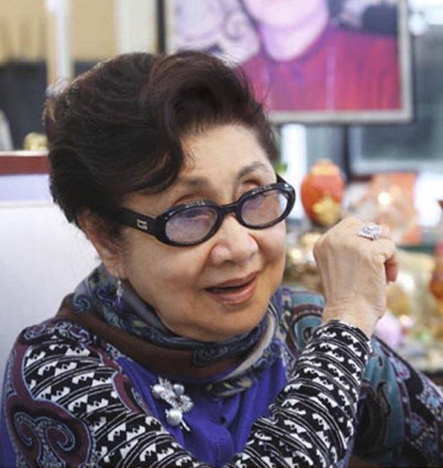 著名粤剧名伶去世三十周年纪念汪明荃与赌王四太都来了