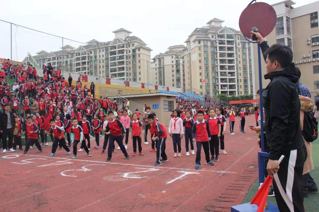 奔跑吧,少年!惠州一中实验学校第五届阳光体育节小学部运动会圆满举行