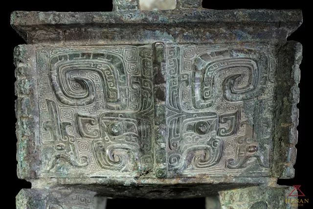 中原藏珍讲述妇好夔足方鼎