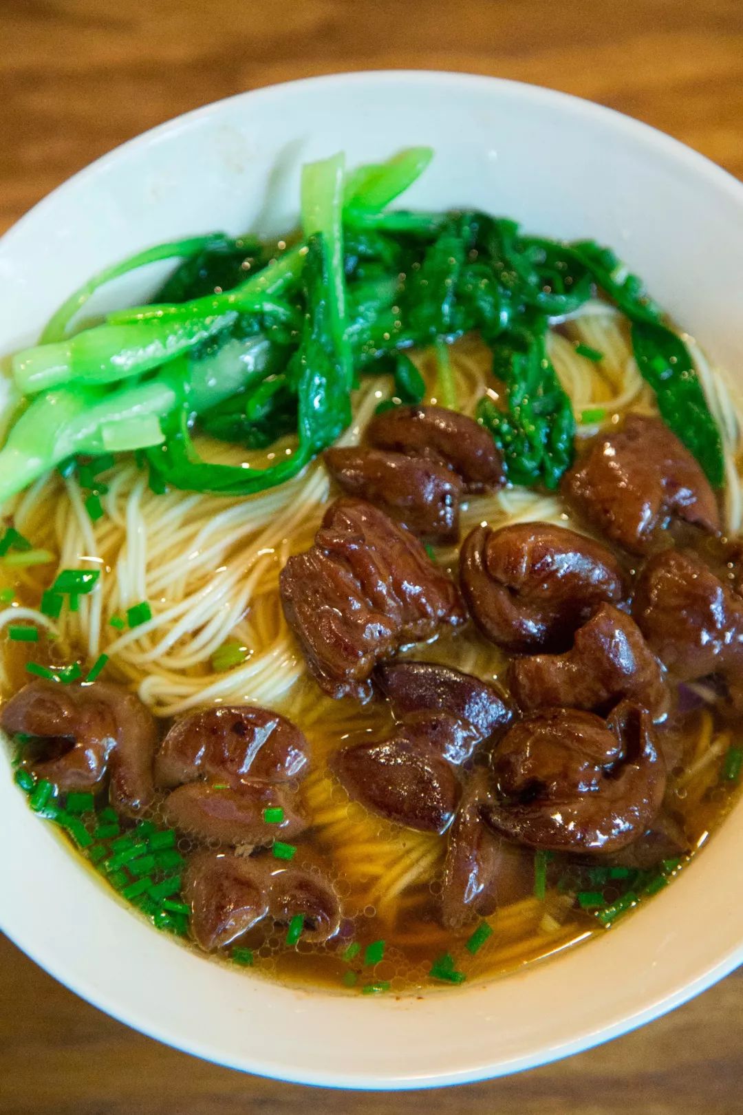 浇头面很多 真的可以一个礼拜不重样了 一直以来,大家对于大肠的态度