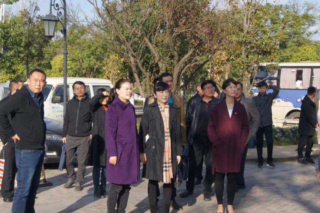 县委常委,县委统战部部长柴继红,副县长孔令梅日前率嵩明县社会建设