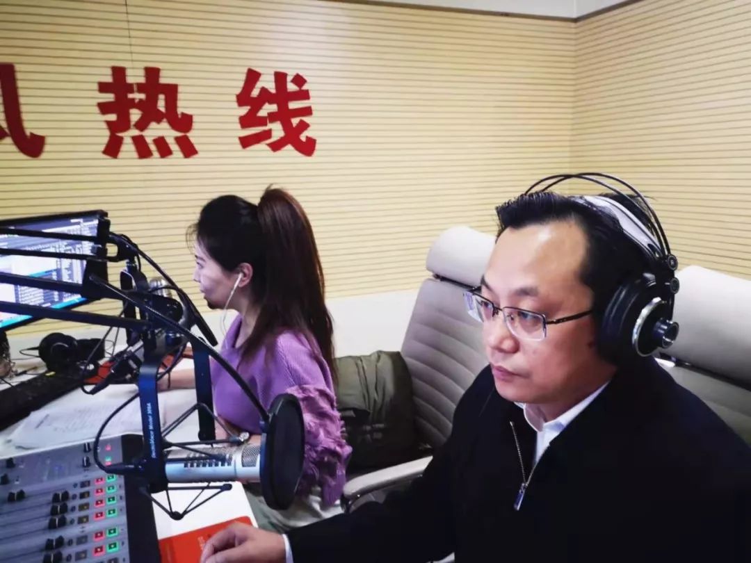 政府副市长尚日红参加《党风政风热线》节目与广大听众互动交流_长治