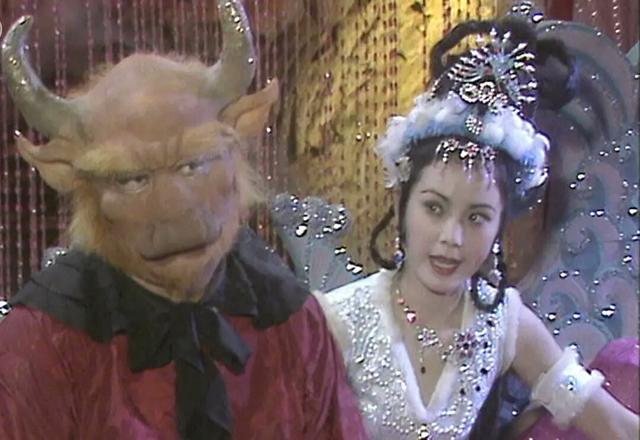 七,刘冰(饰百花羞公主)百花羞贵为宝象国公主,原本端庄秀丽,大气自然