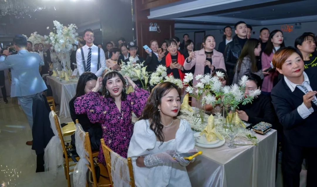 开启泸州婚礼新时代昕泽源梦婚庆主题酒店婚礼堂首映式完美落幕