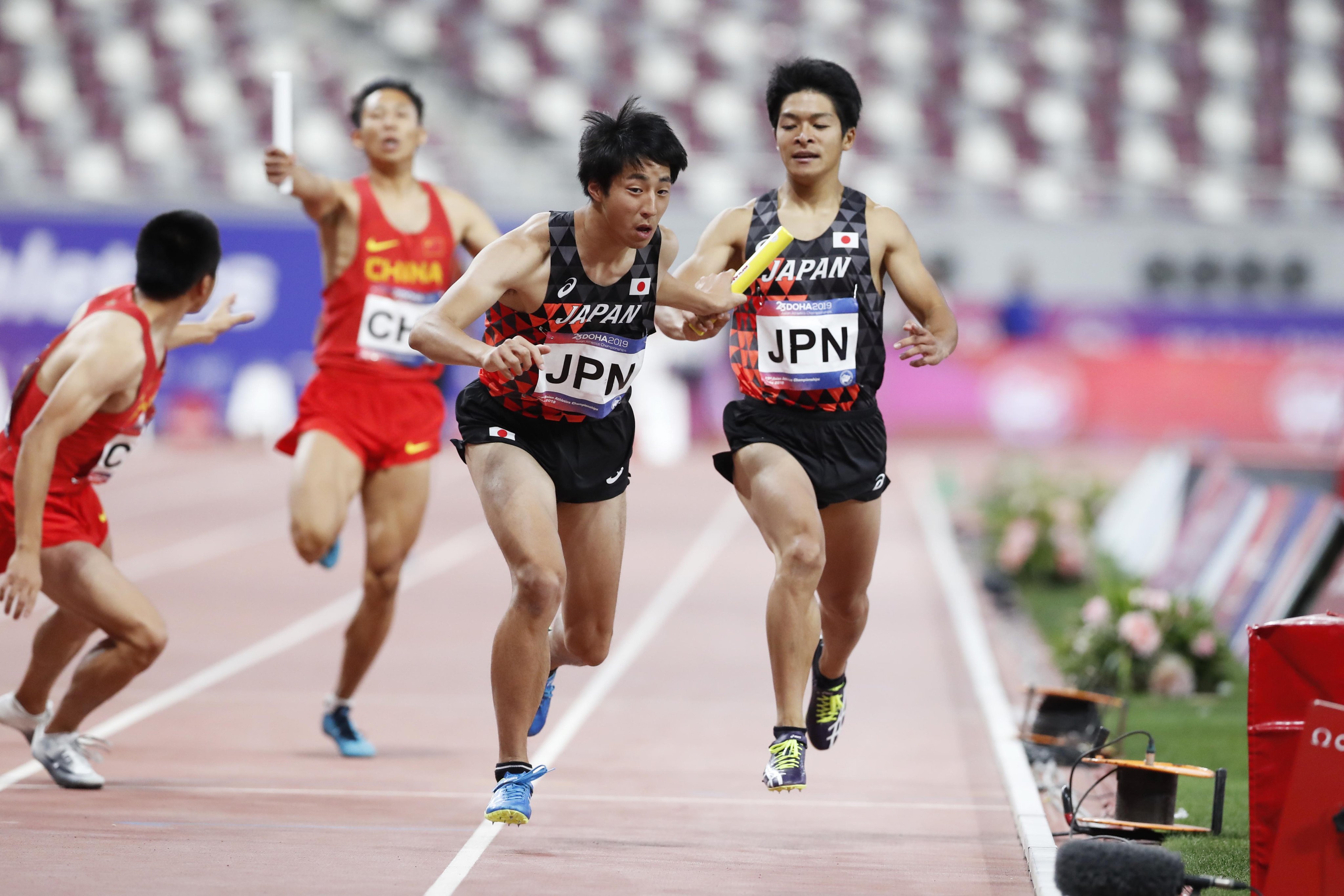 原创日本400米接力队赴美和今年世界第一人冬训领军人物快过郭钟泽