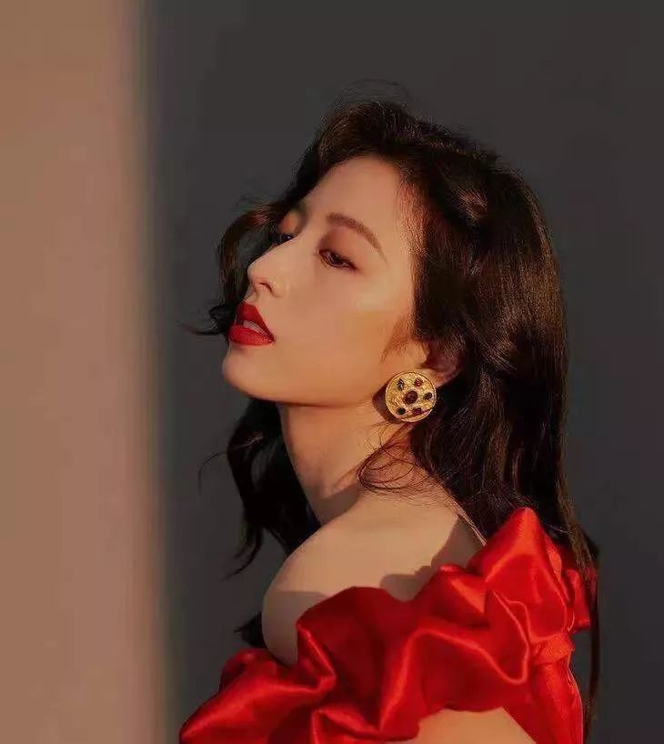 女明星都爱的渣女头好看还显脸小