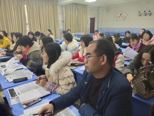 银川六中2019年英语教学研讨会成功举行