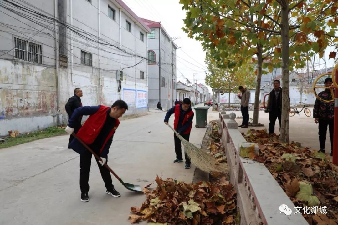 郯城县文化和旅游局到胜利乡果园村开展卫生清洁活动