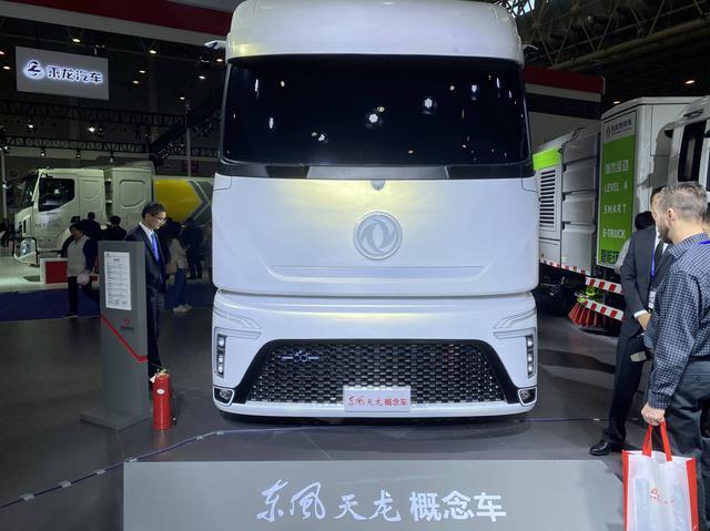 内饰科幻堪比特斯拉东风天龙自动驾驶概念车静态评测