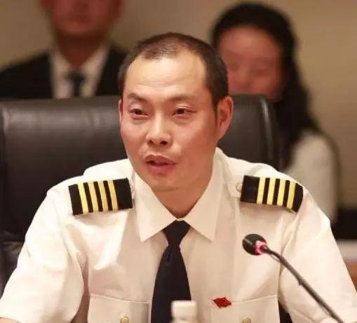 川航机长"中国民航英雄机长"称号获得者刘传健任正非,1944年10月25日