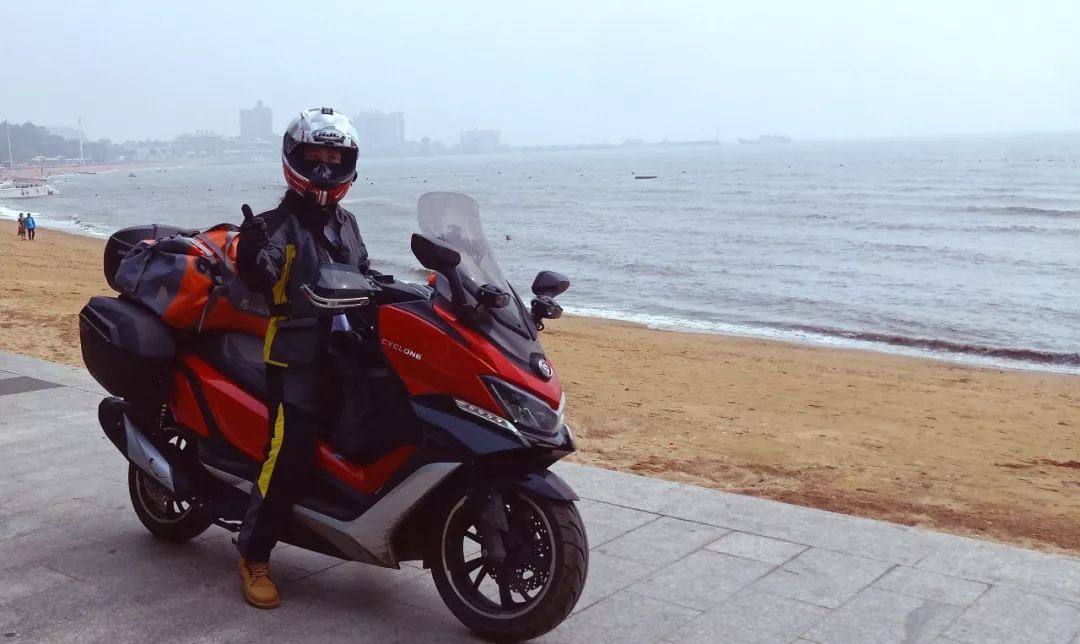 摩旅中国女魔头环华骑行第一周在路上还是躲不过被催婚二