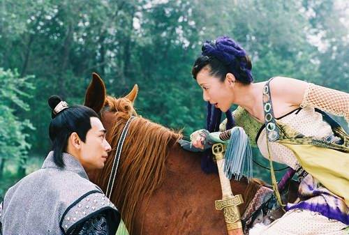 一直都觉得莫娘的扮演者董晓燕很美,眉目柔情似水,可惜她演过的作品太