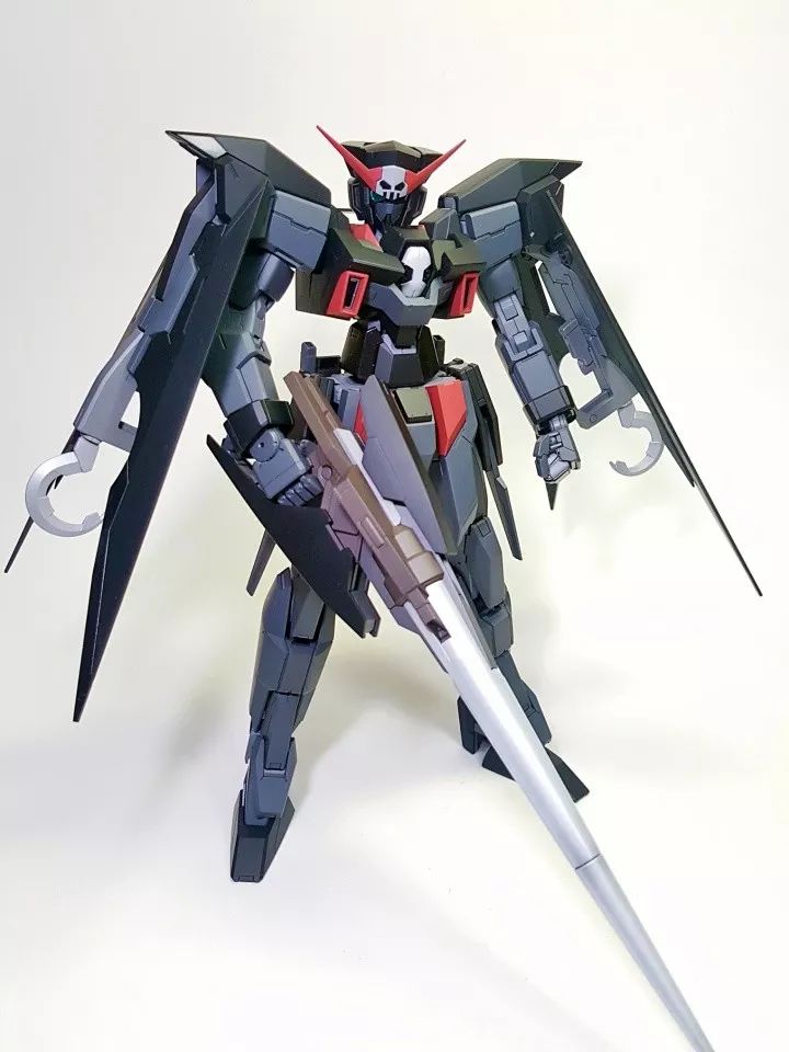 与无人驾驶ma西德交战后的高达age-2标准型大破后,由宇宙海盗比西迪安