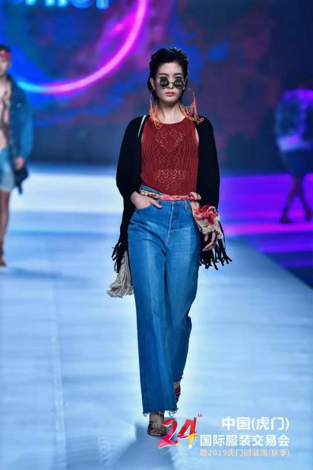 秀场直击千色都市yishion以纯时尚发布会