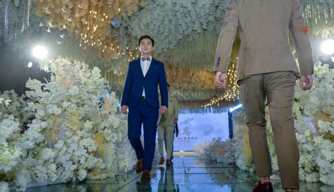 开启泸州婚礼新时代昕泽源梦婚庆主题酒店婚礼堂首映式完美落幕