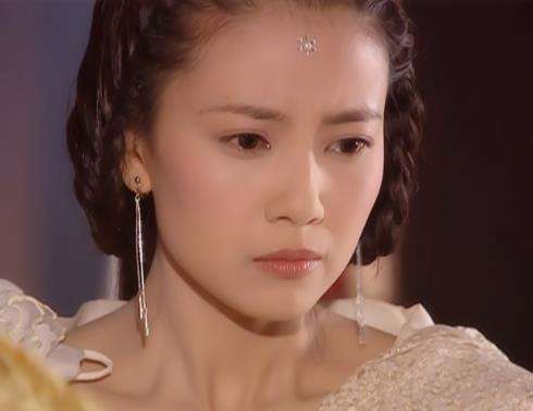 莫娘董晓燕饰演,莫娘本是一个小宫女,吕后看她长得非常漂亮,怕她被