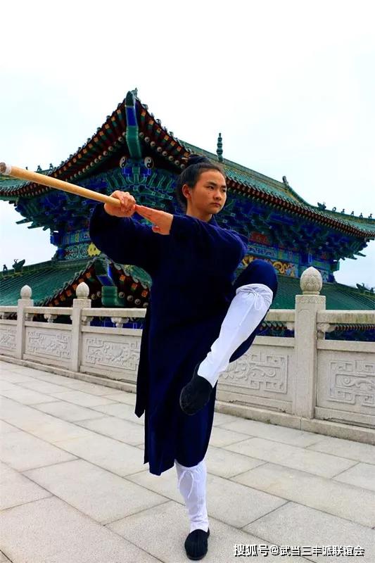 武当八仙棍-采和观望武当子午枪武当太乙拂尘武当刀枪对战武当方便铲