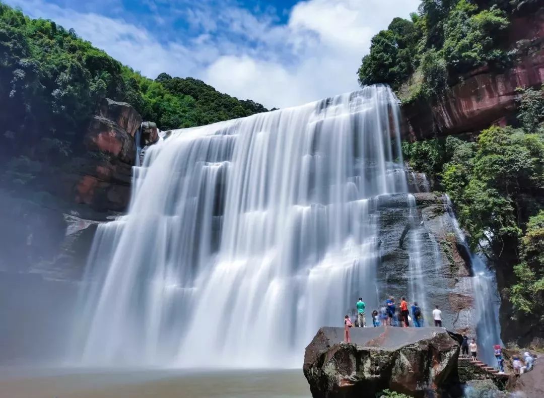 西彭到贵州旅游线路（到西彭坐什么车最快）