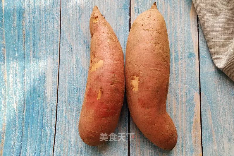 红薯2个约300克(黄壤地瓜)绵白糖1小碗约80克清水半汤勺