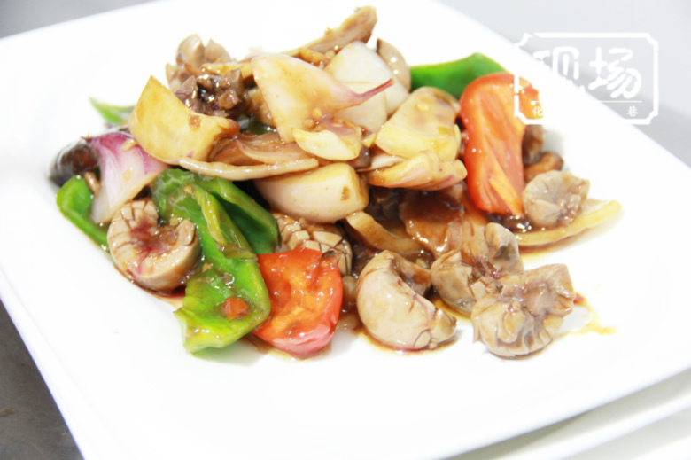 葱姜羊血有道店内的招牌菜可是我不敢尝试的,那就是冷切羊眼