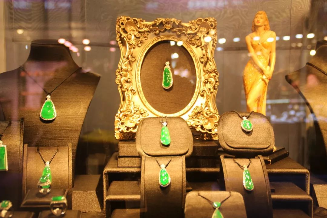 回归经典奢华呈现2019百慕南京国际珠宝展于今日盛大开幕