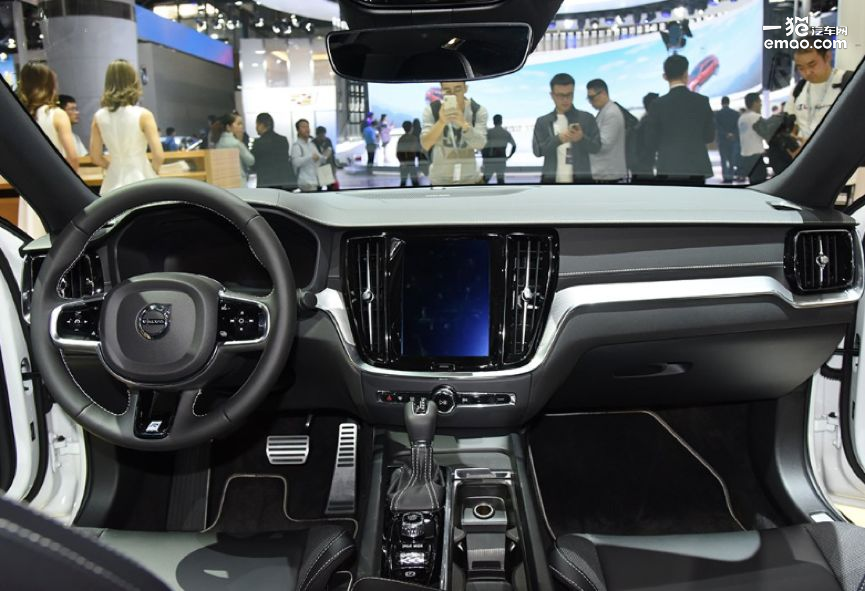 2019广州车展：实拍全新沃尔沃S60_搜狐汽车_搜狐网