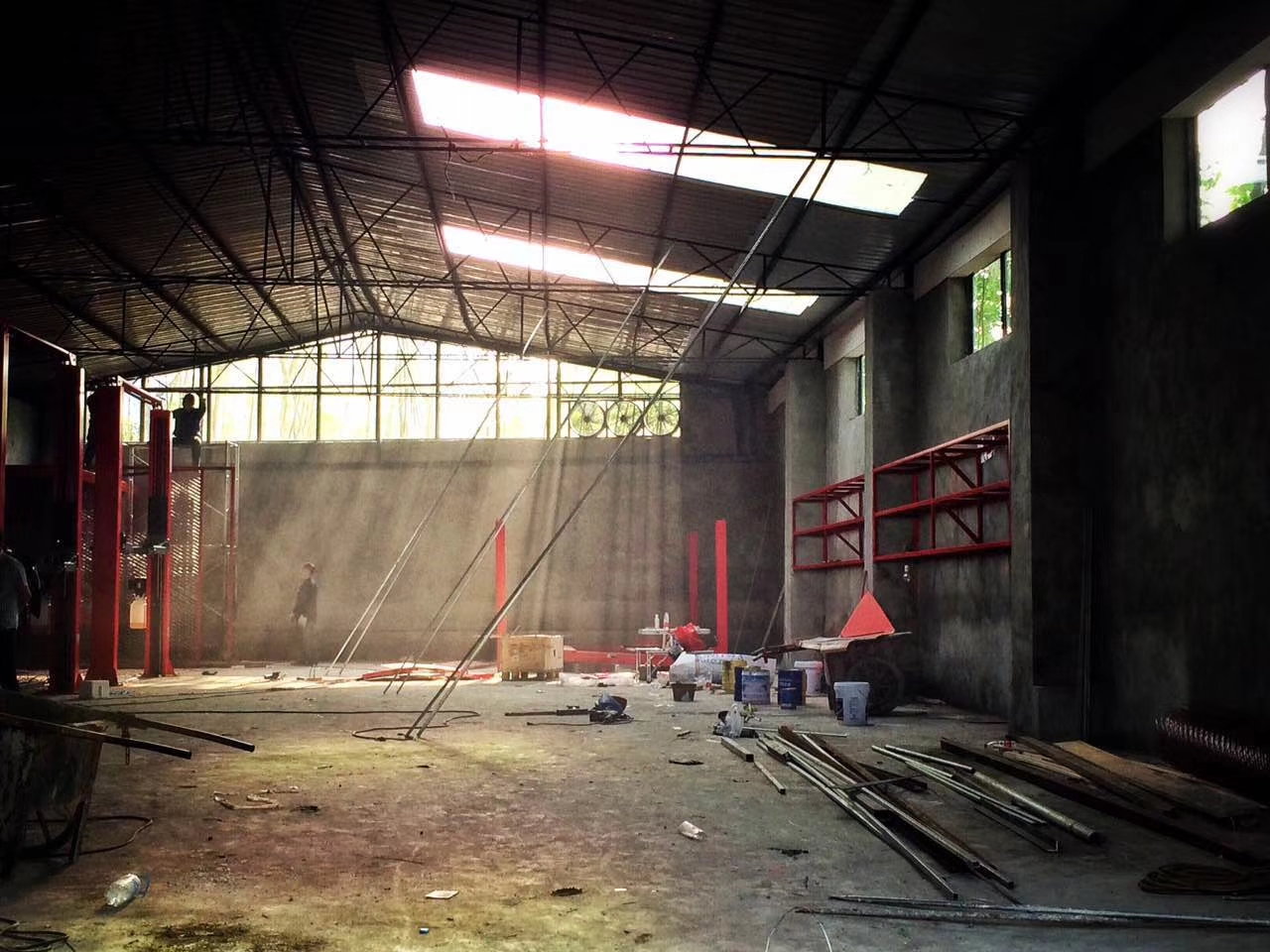 爆改废旧厂房瑞森车业变身重庆汽车改装圈的798艺术区