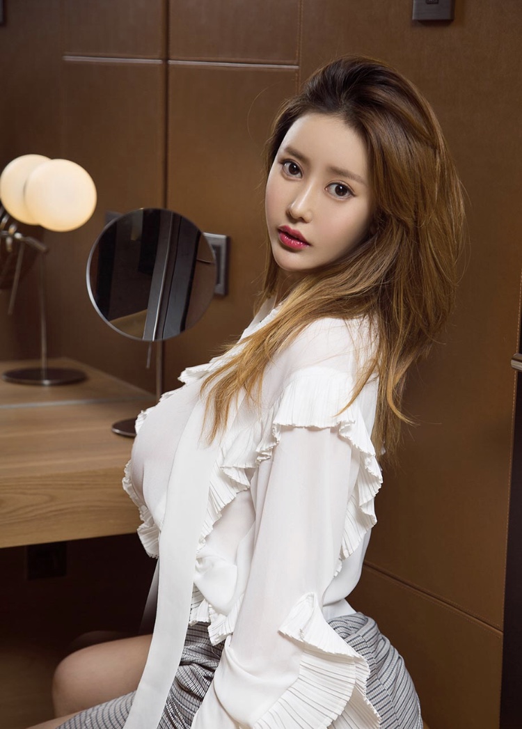 韩系女神车恩尚很迷人