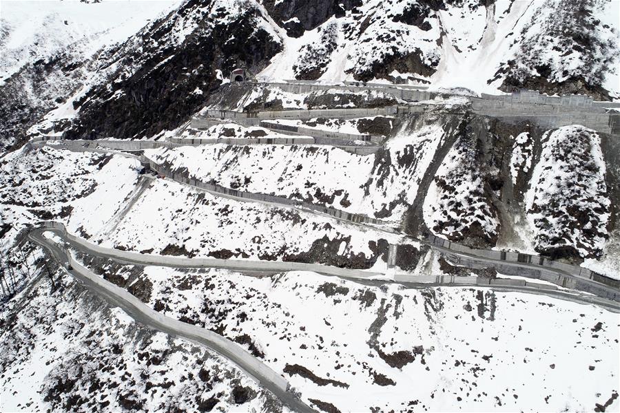 莲花秘境墨脱告别高原孤岛之路