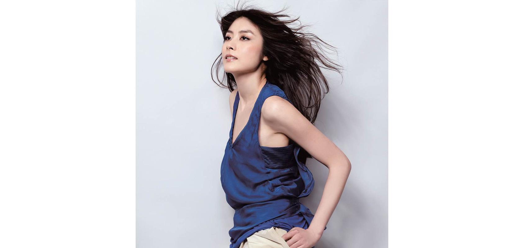 1/ 12 冻龄女神陈慧琳宣传海报 冻龄女神陈慧琳宣传海报 冻龄女神