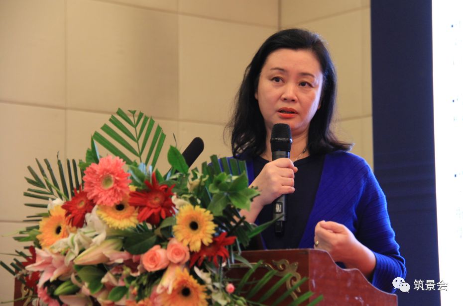 第二位发言嘉宾是易兰规划设计院ecoland集团副总唐艳红,她的观点与