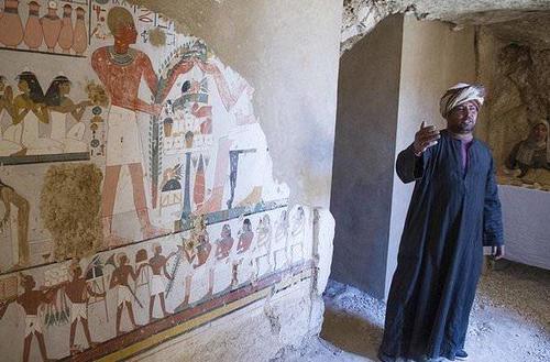 埃及发掘3500年前古墓 内含神秘木乃伊
