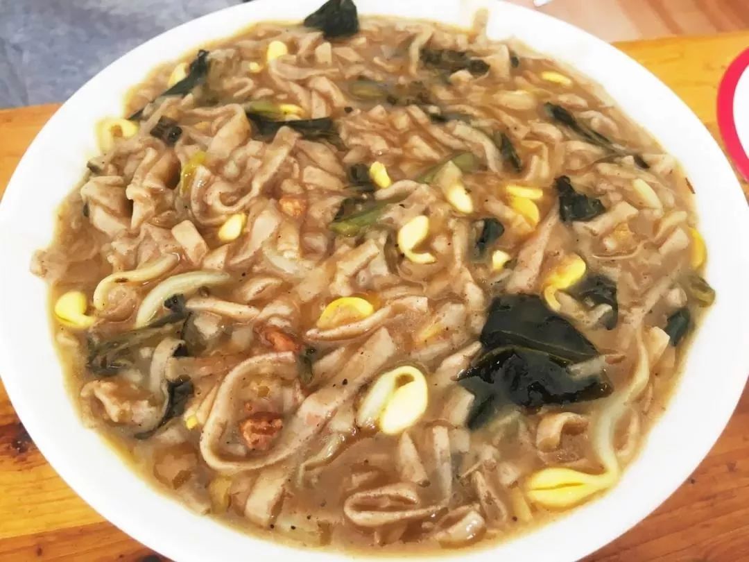 嗜面如命的阜阳人,对面类也是爱的不行,手撕面,豆杂面,刀削面……种类