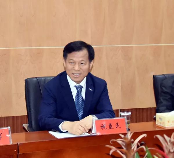 祝益民做指导石国勇做指导石国勇,祝益民在讲话中充分肯定了我校办学